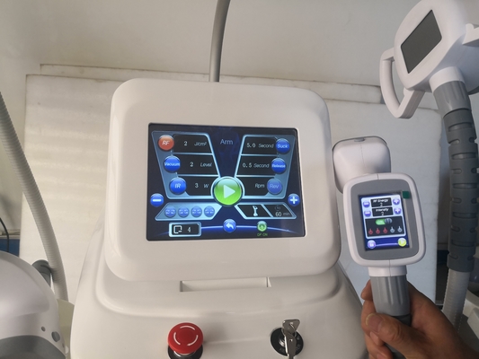 서 있는 타입 진공 롤러 마사지 기계 3500W 신체 셀룰라이트 제거 기계